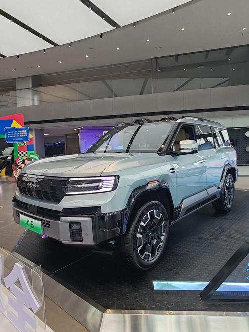 惠州217比亚迪方程豹硬派越野的爆款，英菲尼迪35周年与你共成长